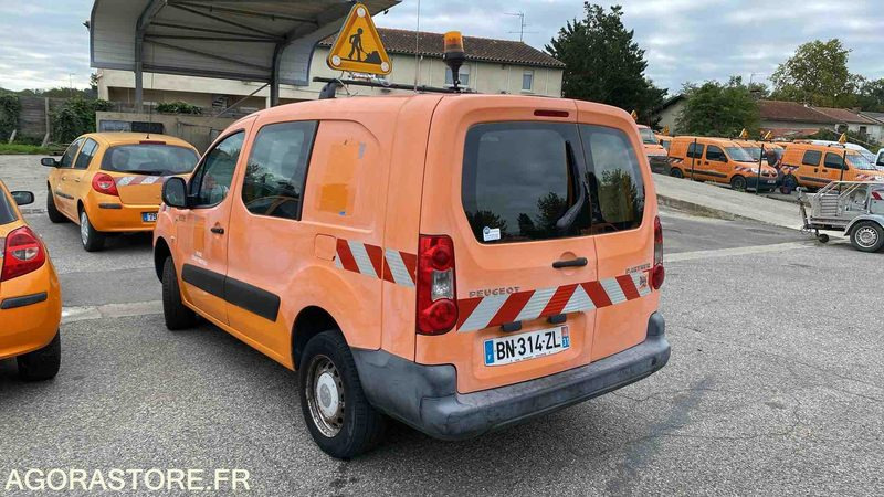 PEUGEOT PARTNER 4X4 DANGEL - 182618 KM - Malá dodávka: obrázok 3 PEUGEOT PARTNER 4X4 DANGEL - 182618 KM - Malá dodávka: obrázok 3