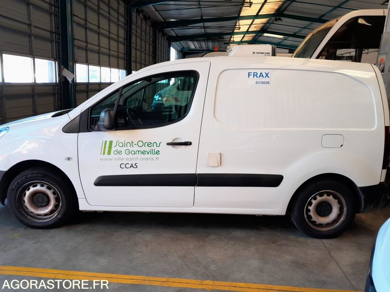 PEUGEOT PARTNER II 1.6 Vti 50026 kms 2016 frigo - Malá dodávka: obrázok 4 PEUGEOT PARTNER II 1.6 Vti 50026 kms 2016 frigo - Malá dodávka: obrázok 4