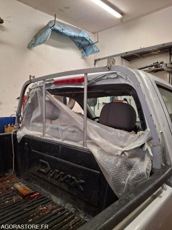 PICK UP D MAX ISUZU - Pick-up: obrázok 5 PICK UP D MAX ISUZU - Pick-up: obrázok 5