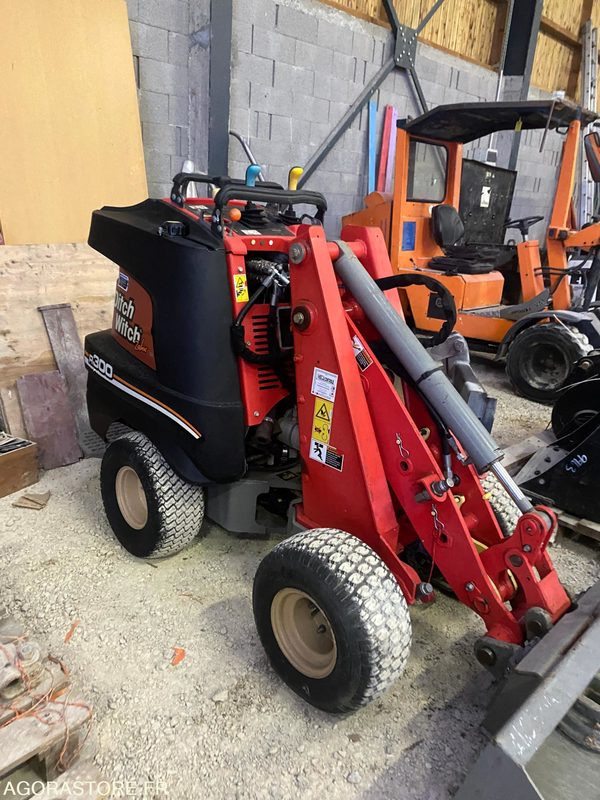 PORTE-OUTILS DITCH WITCH ZAHN R300 - Nakladač: obrázok 3 PORTE-OUTILS DITCH WITCH ZAHN R300 - Nakladač: obrázok 3