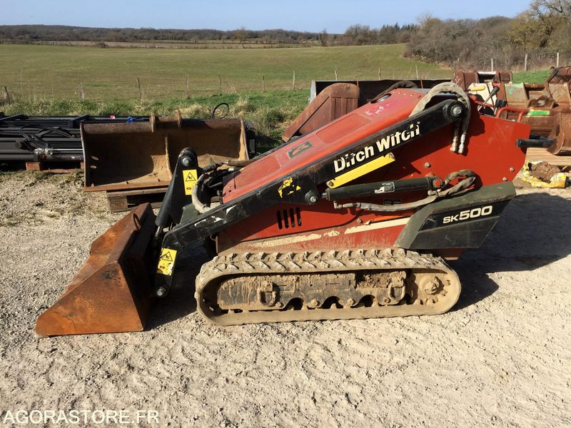 PORTE OUTILS à chenilles DITCH WITCH SK500 - Nakladač: obrázok 2 PORTE OUTILS à chenilles DITCH WITCH SK500 - Nakladač: obrázok 2