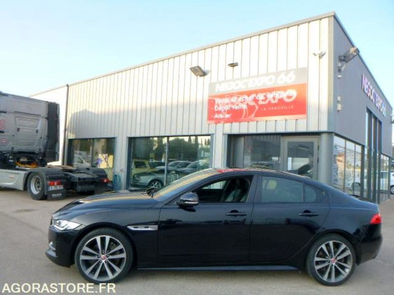 PRIX TTC 0% TVA - JAGUAR XE 2.0 180CV R SPORT AWD - 2016 - 160 000km - Automobil: obrázok 5 PRIX TTC 0% TVA - JAGUAR XE 2.0 180CV R SPORT AWD - 2016 - 160 000km - Automobil: obrázok 5