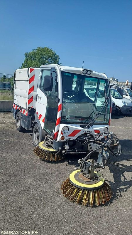 PRO 154 - CITYCAT 2020 - 47019KM - 2010 - Záhradná technika: obrázok 2 PRO 154 - CITYCAT 2020 - 47019KM - 2010 - Záhradná technika: obrázok 2