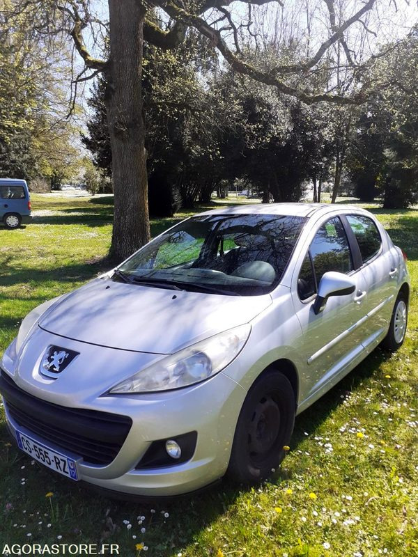 Peugeot 207 1.4 hdi 70 cv - Automobil: obrázok 2 Peugeot 207 1.4 hdi 70 cv - Automobil: obrázok 2