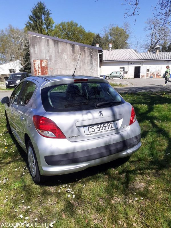 Peugeot 207 1.4 hdi 70 cv - Automobil: obrázok 3 Peugeot 207 1.4 hdi 70 cv - Automobil: obrázok 3