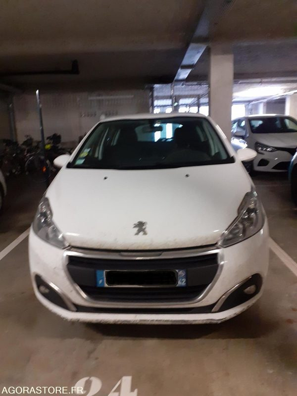 Peugeot 208 - 2015 - 210947kms - Automobil: obrázok 1 Peugeot 208 - 2015 - 210947kms - Automobil: obrázok 1