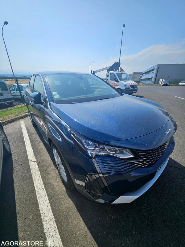 Peugeot 3008 Active Pack Blue HDI S&S EAT8 - 93929km - 2021 - SUV: obrázok 3 Peugeot 3008 Active Pack Blue HDI S&S EAT8 - 93929km - 2021 - SUV: obrázok 3