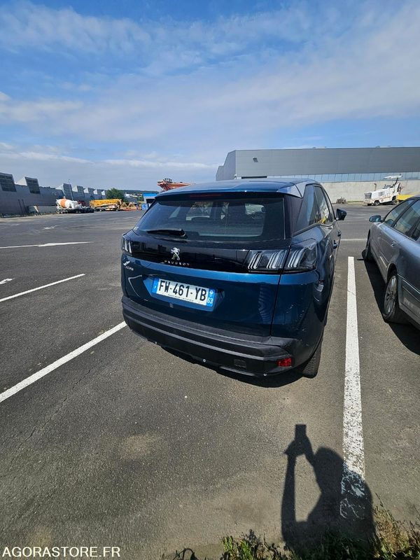 Peugeot 3008 Active Pack Blue HDI S&S EAT8 - 93929km - 2021 - SUV: obrázok 4 Peugeot 3008 Active Pack Blue HDI S&S EAT8 - 93929km - 2021 - SUV: obrázok 4