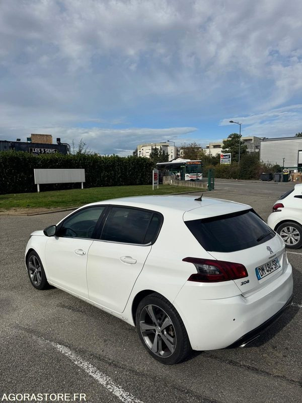 Peugeot 308 1.6 HDi 90 CV phase 2 T9 - 2014 - 172 500 KMS - Automobil: obrázok 5 Peugeot 308 1.6 HDi 90 CV phase 2 T9 - 2014 - 172 500 KMS - Automobil: obrázok 5