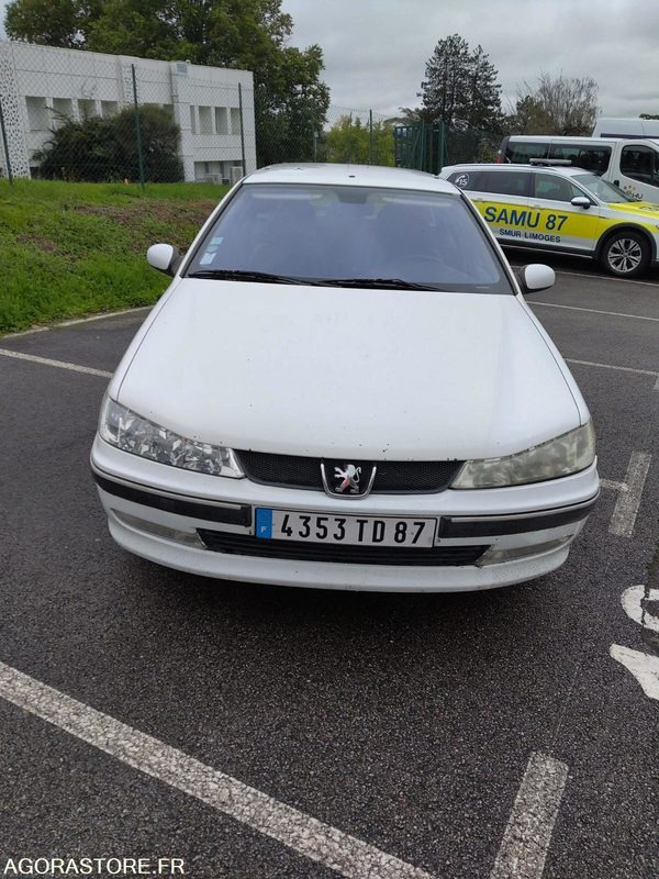 Peugeot 406 st pack sport break 2.2 essence 16v 160cv - Kombi: obrázok 1 Peugeot 406 st pack sport break 2.2 essence 16v 160cv - Kombi: obrázok 1
