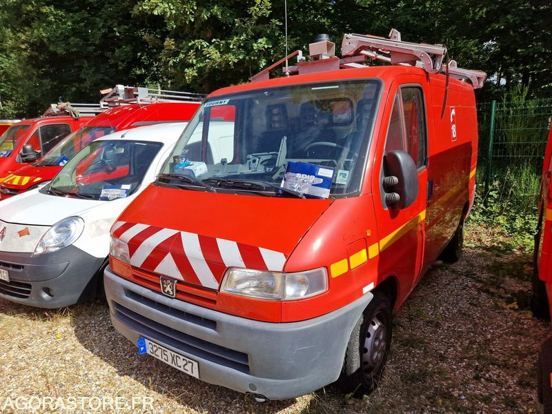 Peugeot Boxer- 2000 - 43336 - 3275XC27 - Furgon: obrázok 1 Peugeot Boxer- 2000 - 43336 - 3275XC27 - Furgon: obrázok 1