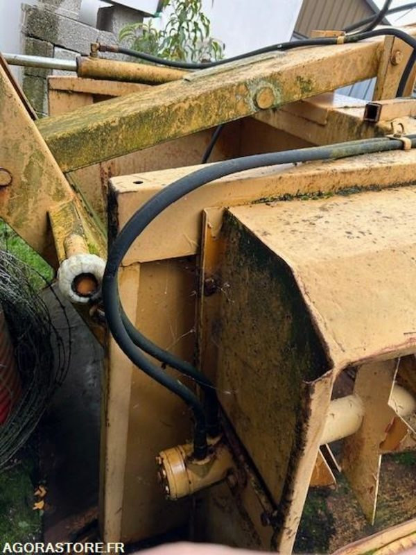 DESILEUSE LUCAS - Poľnohospodárske stroje: obrázok 4 DESILEUSE LUCAS - Poľnohospodárske stroje: obrázok 4