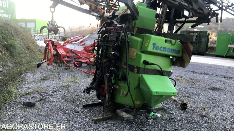 PULVERISATEUR TECNOMA - TX24 24HLE (année 2008) - Poľnohospodárske stroje: obrázok 3 PULVERISATEUR TECNOMA - TX24 24HLE (année 2008) - Poľnohospodárske stroje: obrázok 3