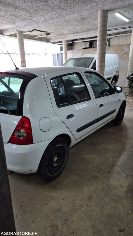 RENAULT CLIO - 2007 - 183740KM - Automobil: obrázok 4 RENAULT CLIO - 2007 - 183740KM - Automobil: obrázok 4
