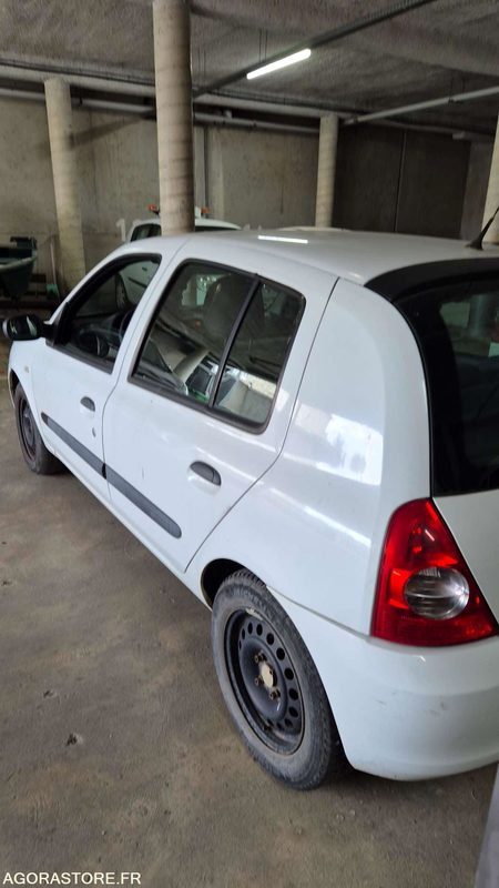 RENAULT CLIO - 2007 - 183740KM - Automobil: obrázok 3 RENAULT CLIO - 2007 - 183740KM - Automobil: obrázok 3
