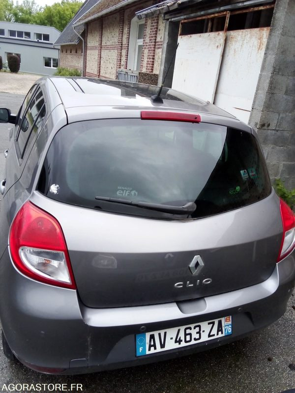 RENAULT CLIO 2010 - Automobil: obrázok 1 RENAULT CLIO 2010 - Automobil: obrázok 1