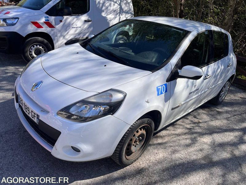 RENAULT CLIO - Automobil: obrázok 3 RENAULT CLIO - Automobil: obrázok 3