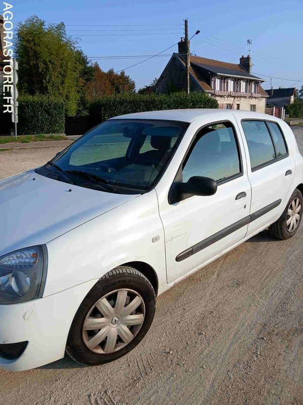 RENAULT CLIO II 1.5 DCI DE 2008 - Automobil: obrázok 3 RENAULT CLIO II 1.5 DCI DE 2008 - Automobil: obrázok 3