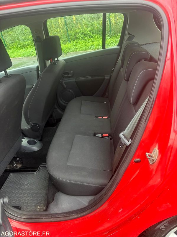 Automobil RENAULT - CLIO III (1.5 DCI) - DIESEL - 212000 kms - année 2013: obrázok 8