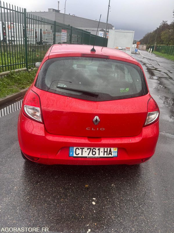 RENAULT - CLIO III (1.5 DCI) - DIESEL - 212000 kms - année 2013 - Automobil: obrázok 4 RENAULT - CLIO III (1.5 DCI) - DIESEL - 212000 kms - année 2013 - Automobil: obrázok 4