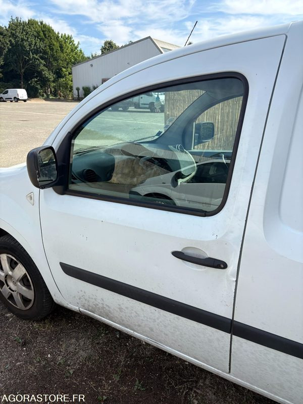 RENAULT KANGOO - 2008 - 290808 KM - Malá dodávka: obrázok 4 RENAULT KANGOO - 2008 - 290808 KM - Malá dodávka: obrázok 4