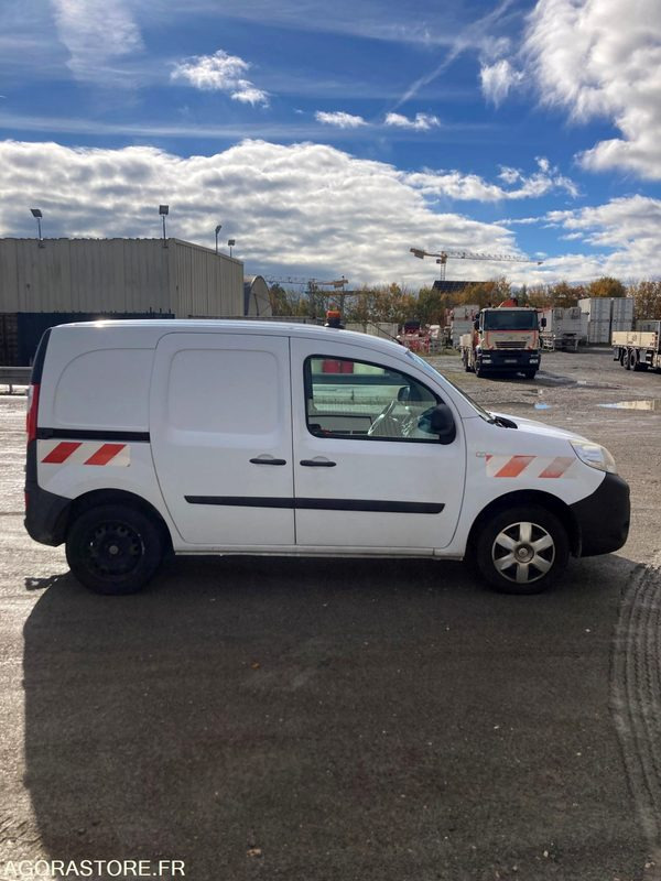RENAULT KANGOO diesel - Année 2017 - 330 000 km - Malá dodávka: obrázok 4 RENAULT KANGOO diesel - Année 2017 - 330 000 km - Malá dodávka: obrázok 4