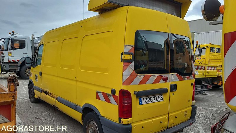RENAULT MASTER - 2002 - 374300 KM - Furgon: obrázok 3 RENAULT MASTER - 2002 - 374300 KM - Furgon: obrázok 3
