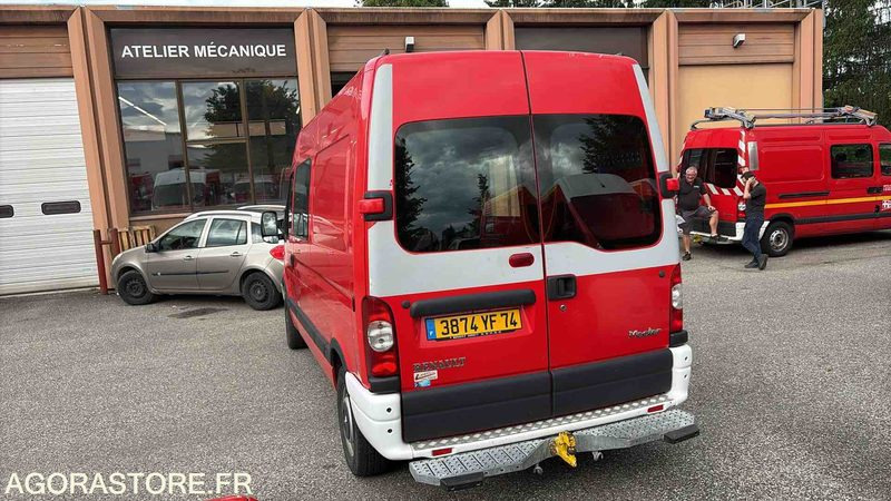 RENAULT - MASTER- 2005- 50 733 Kms 3874 YF 74 - Furgon: obrázok 3 RENAULT - MASTER- 2005- 50 733 Kms 3874 YF 74 - Furgon: obrázok 3