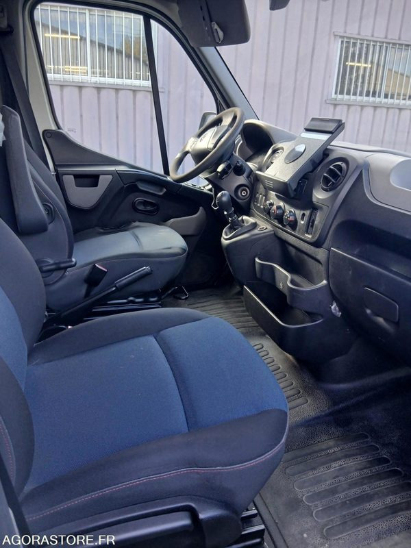 RENAULT MASTER - 2016 - 348181 Kms - Furgon: obrázok 3 RENAULT MASTER - 2016 - 348181 Kms - Furgon: obrázok 3