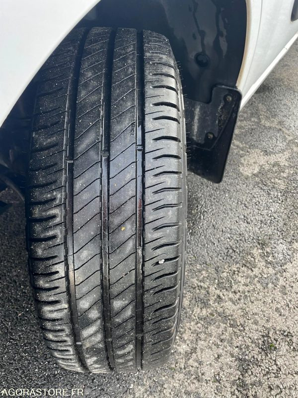 RENAULT MASTER - 2019 / 35366 KM (FM061MP) - Furgon: obrázok 4 RENAULT MASTER - 2019 / 35366 KM (FM061MP) - Furgon: obrázok 4