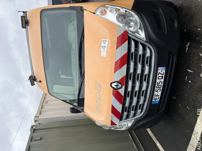 RENAULT MASTER 7 PLACES AVEC GALERIE - 2016 / 22754KM (N° 244) - Furgon: obrázok 2 RENAULT MASTER 7 PLACES AVEC GALERIE - 2016 / 22754KM (N° 244) - Furgon: obrázok 2