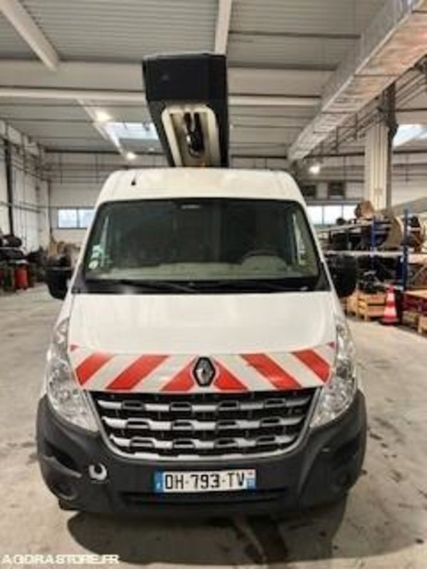 RENAULT - MASTER NACELLE 2014 / 204 645KM - DH793TV - Furgon: obrázok 3 RENAULT - MASTER NACELLE 2014 / 204 645KM - DH793TV - Furgon: obrázok 3