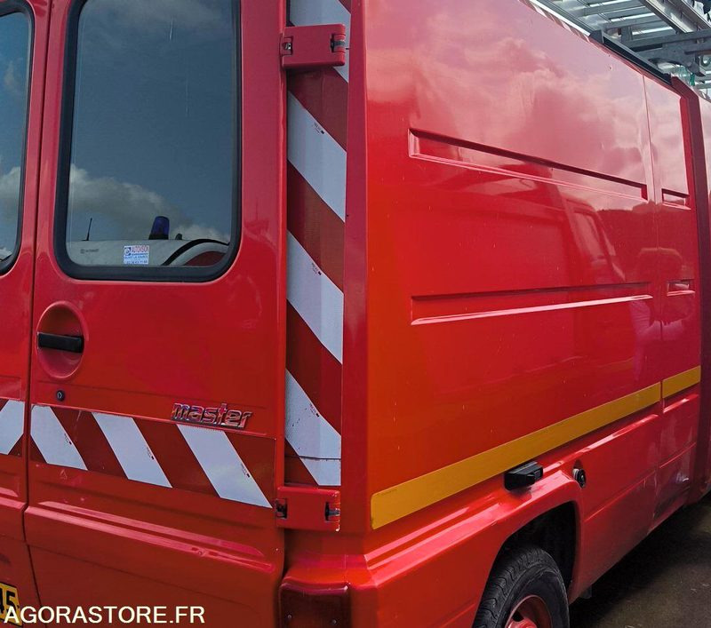 RENAULT MASTER T35 D 102714kms - 1996 - Furgon: obrázok 2 RENAULT MASTER T35 D 102714kms - 1996 - Furgon: obrázok 2