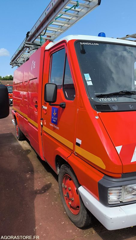 RENAULT MASTER T35 D 102714kms - 1996 - Furgon: obrázok 4 RENAULT MASTER T35 D 102714kms - 1996 - Furgon: obrázok 4