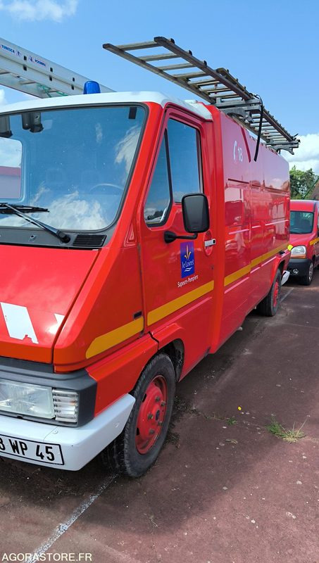 RENAULT MASTER T35 D 102714kms - 1996 - Furgon: obrázok 3 RENAULT MASTER T35 D 102714kms - 1996 - Furgon: obrázok 3