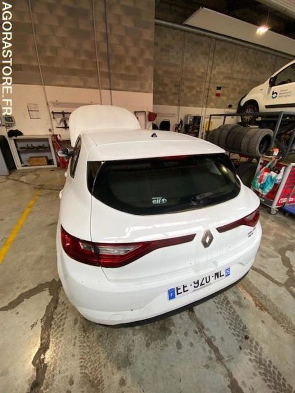 RENAULT MEGANE TCE 100 1472 - Automobil: obrázok 2 RENAULT MEGANE TCE 100 1472 - Automobil: obrázok 2