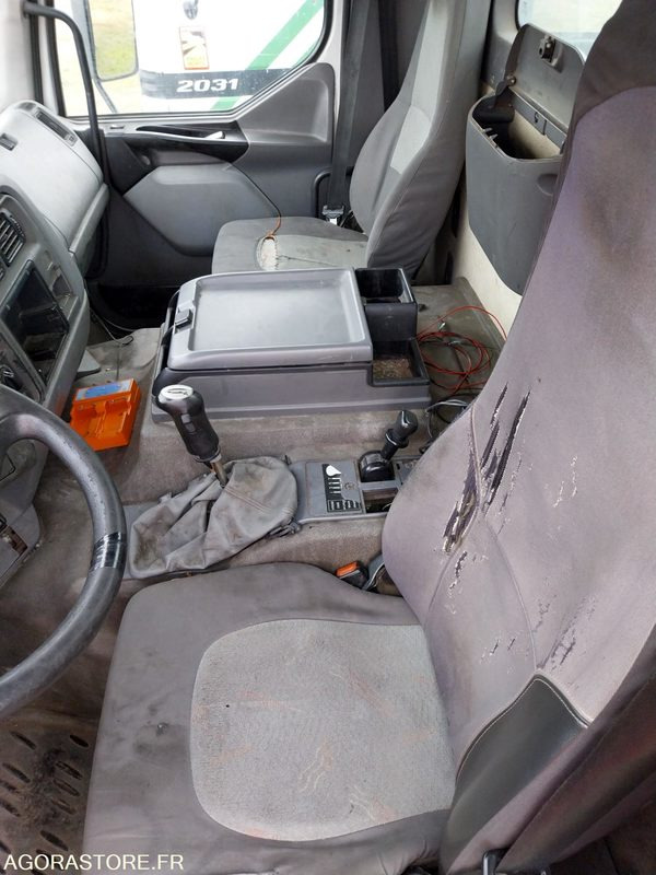 RENAULT PREMIUM 370-19 / 2007 / 371820 km - Podvozek s kabinou: obrázok 5 RENAULT PREMIUM 370-19 / 2007 / 371820 km - Podvozek s kabinou: obrázok 5