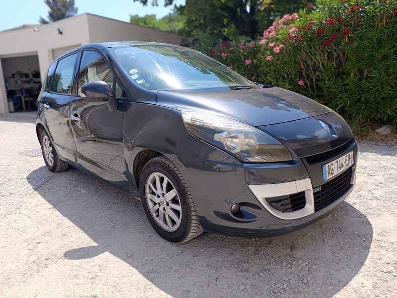RENAULT SCENIC - 2009 - 154900KMS - Automobil: obrázok 1 RENAULT SCENIC - 2009 - 154900KMS - Automobil: obrázok 1