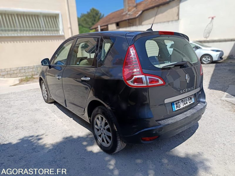 RENAULT SCENIC - 2009 - 154900KMS - Automobil: obrázok 5 RENAULT SCENIC - 2009 - 154900KMS - Automobil: obrázok 5
