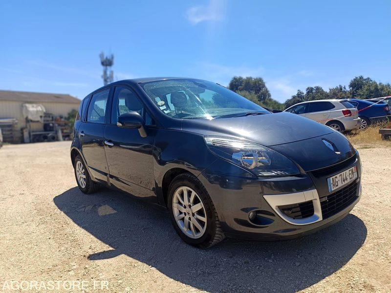 RENAULT SCENIC III 1.5 DCI 110CV - 2009 - 155000KMS - Automobil: obrázok 4 RENAULT SCENIC III 1.5 DCI 110CV - 2009 - 155000KMS - Automobil: obrázok 4
