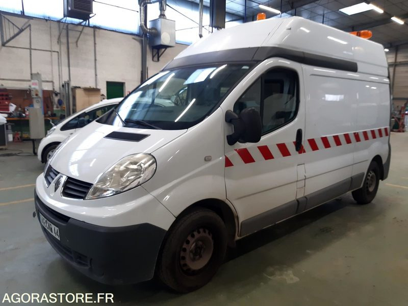 RENAULT TRAFIC 2 dCi 90 - Furgon: obrázok 1 RENAULT TRAFIC 2 dCi 90 - Furgon: obrázok 1