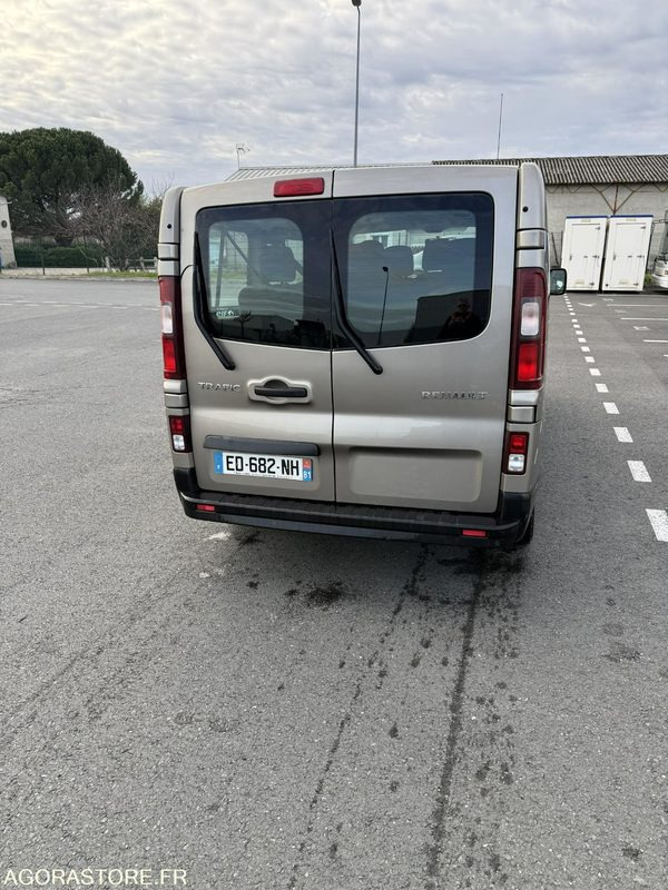 RENAULT TRAFIC - 2016 - 229166km - ED-682-NH - Minibus, Mikrobus: obrázok 4 RENAULT TRAFIC - 2016 - 229166km - ED-682-NH - Minibus, Mikrobus: obrázok 4