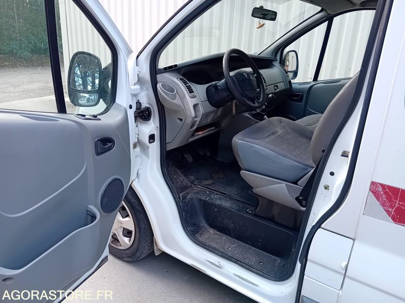 RENAULT TRAFIC DCI 115 L2H2 VP 9 places - Minibus, Mikrobus: obrázok 5 RENAULT TRAFIC DCI 115 L2H2 VP 9 places - Minibus, Mikrobus: obrázok 5