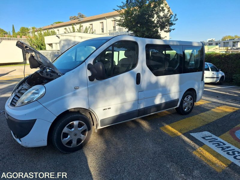 RENAULT TRAFIC - Minibus, Mikrobus: obrázok 1 RENAULT TRAFIC - Minibus, Mikrobus: obrázok 1