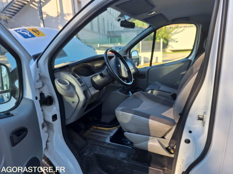 RENAULT TRAFIC - Minibus, Mikrobus: obrázok 5 RENAULT TRAFIC - Minibus, Mikrobus: obrázok 5