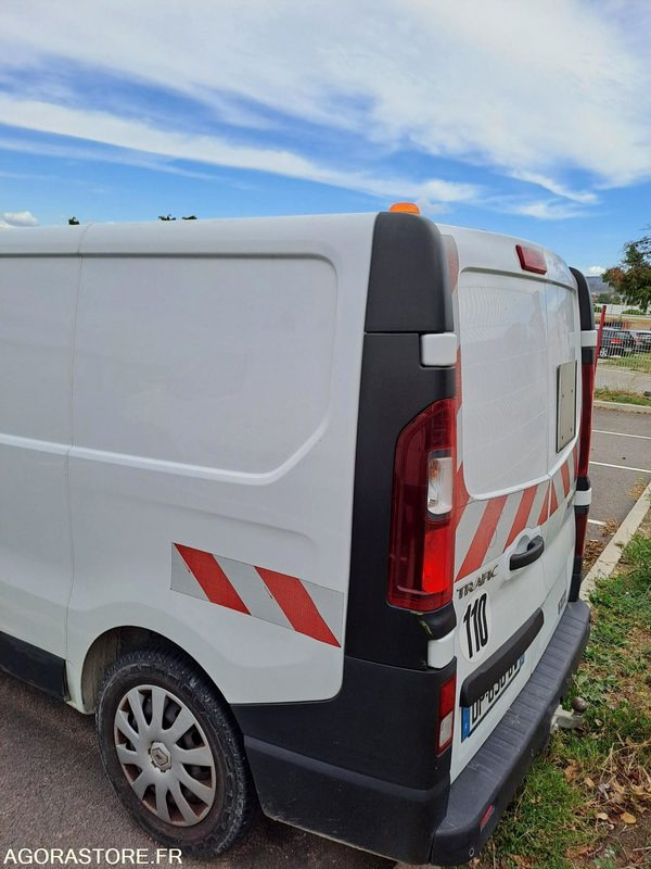 RENAULT Trafic VU 4p Fourgon FG-GCF L1 - 2015 - 313823 KM - P1511325 - Furgon: obrázok 3 RENAULT Trafic VU 4p Fourgon FG-GCF L1 - 2015 - 313823 KM - P1511325 - Furgon: obrázok 3