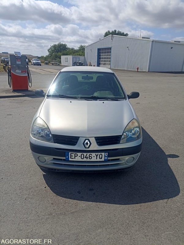 Renault Clio 2 1.5 dCi - 107100kms - 2004 - Automobil: obrázok 1 Renault Clio 2 1.5 dCi - 107100kms - 2004 - Automobil: obrázok 1