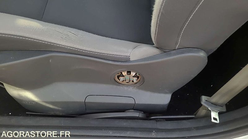 Renault Clio - 2012 - 248657kms - CC553YS - Automobil: obrázok 4 Renault Clio - 2012 - 248657kms - CC553YS - Automobil: obrázok 4