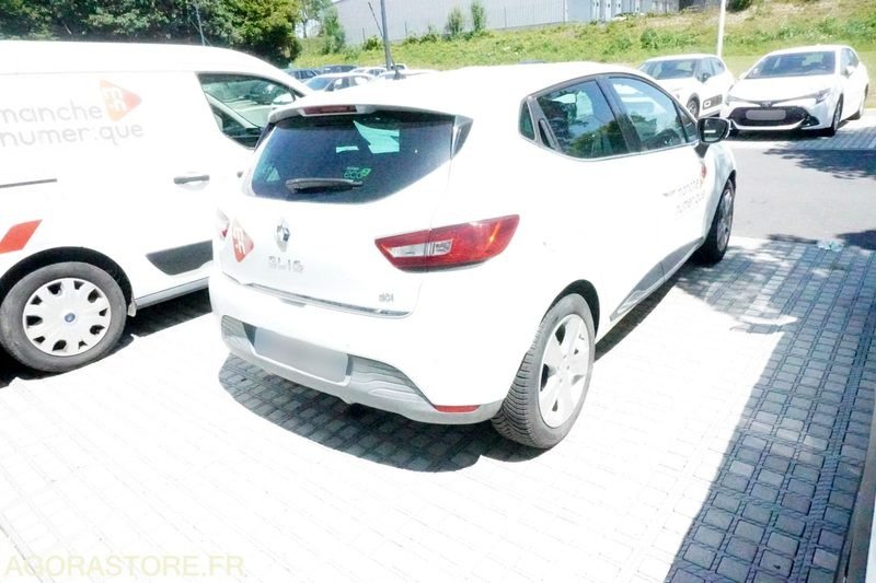 Renault Clio 4 122544 kms 2013 - Automobil: obrázok 2 Renault Clio 4 122544 kms 2013 - Automobil: obrázok 2