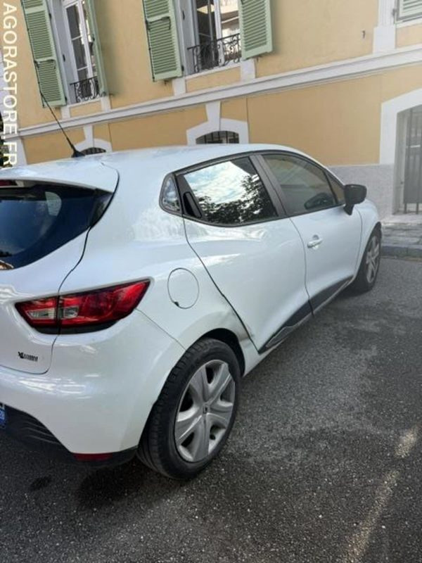 Renault Clio 4 56017 kms 2014 - Automobil: obrázok 5 Renault Clio 4 56017 kms 2014 - Automobil: obrázok 5